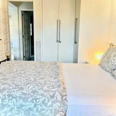 Cosy Flat Near Golf Club - Heated Pool, Terrace, Garden, Wi-fi * 圣米格尔德阿沃纳
