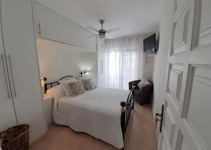 公寓 Cosy Flat Near Golf Club - Heated Pool, Terrace, Garden, Wi-fi 圣米格尔德阿沃纳