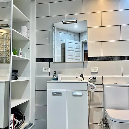 Cosy Flat Near Golf Club - Heated Pool, Terrace, Garden, Wi-fi * 圣米格尔德阿沃纳